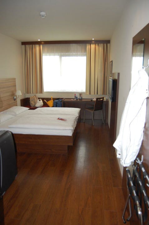 Unser Zimmer Four Points Flex by Sheraton Salzburg Messe