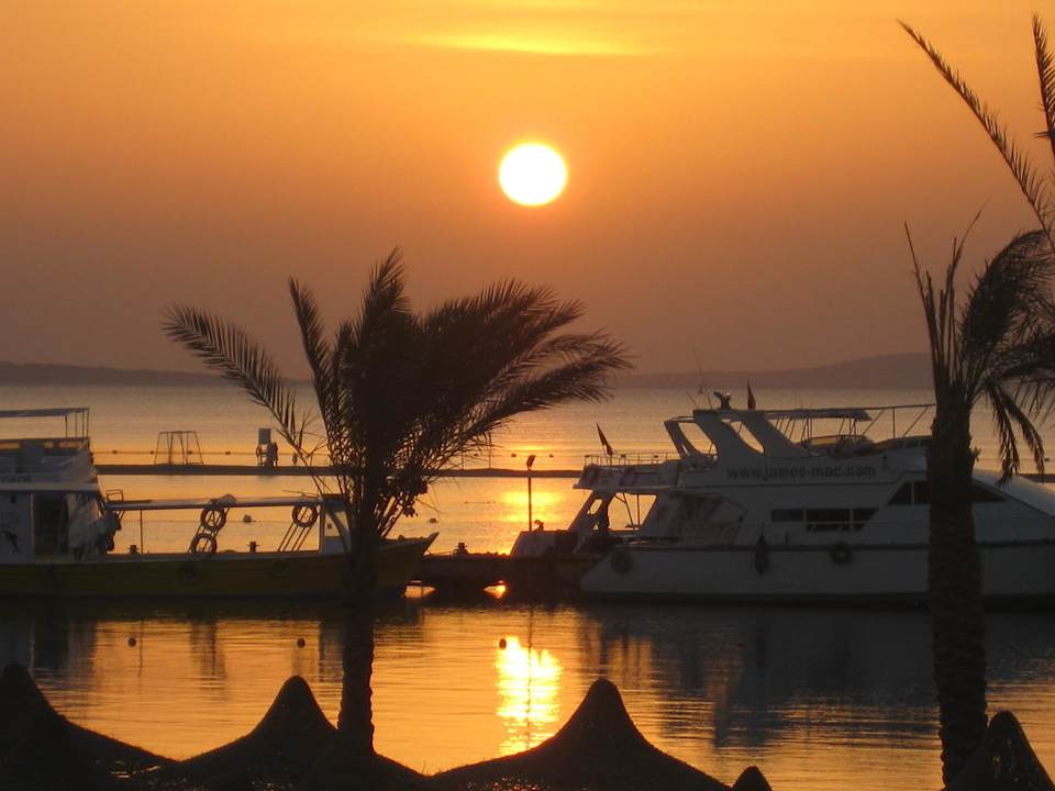 Sonnenaufgang vom Zimmer aus Giftun Azur Resort