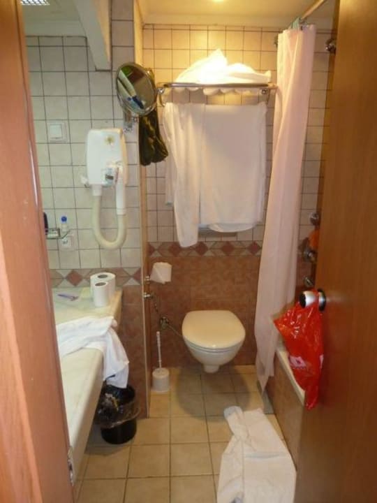 Bad 262 Hotel Defne Garden