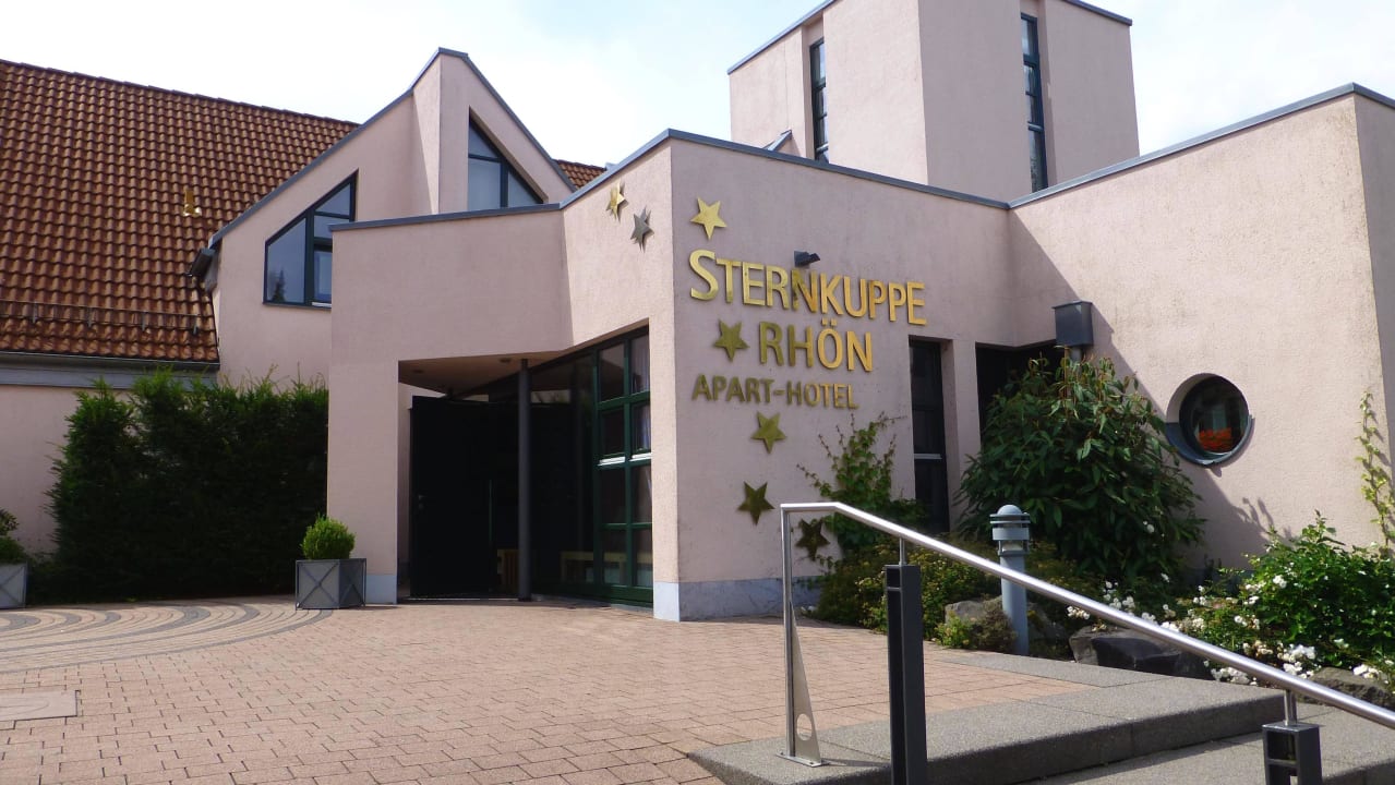 Eingang Aparthotel Sternkuppe Hotel Gersfelder Hof