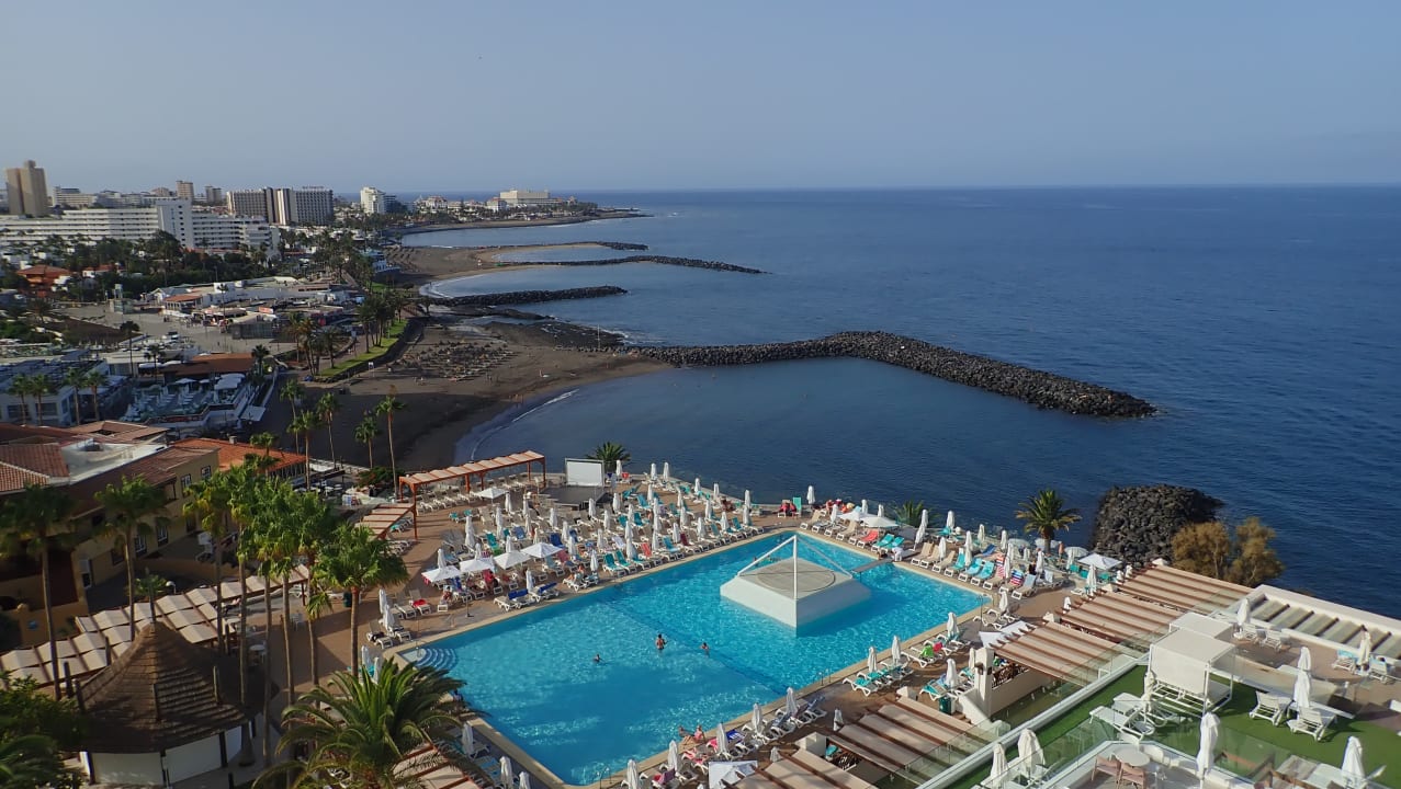 Pool Iberostar Waves Bouganville Playa