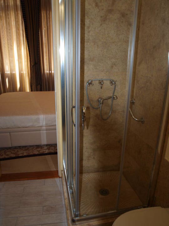 Badezimmer  Hotel Dei Dragomanni