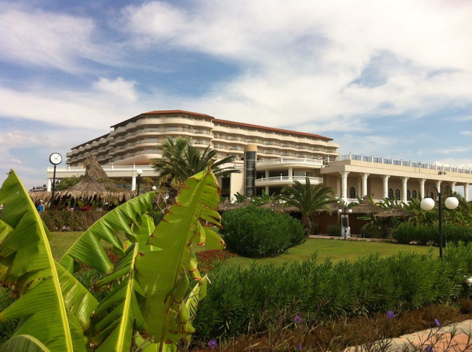 111 Starlight Resort Hotel