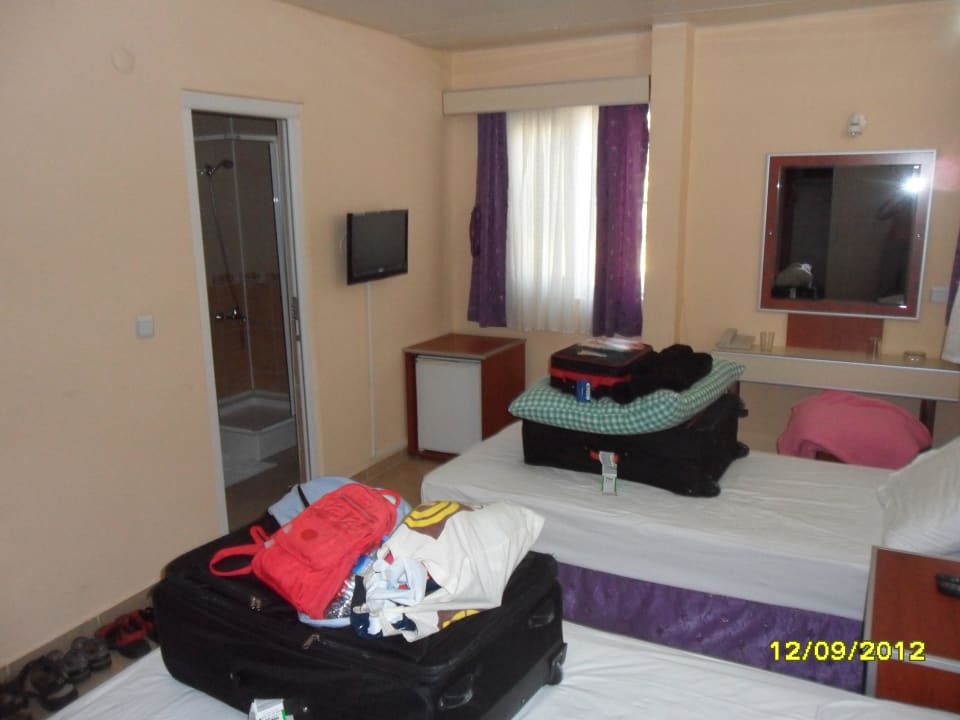 Dreibettzimmer im SP Sayanora Hotel