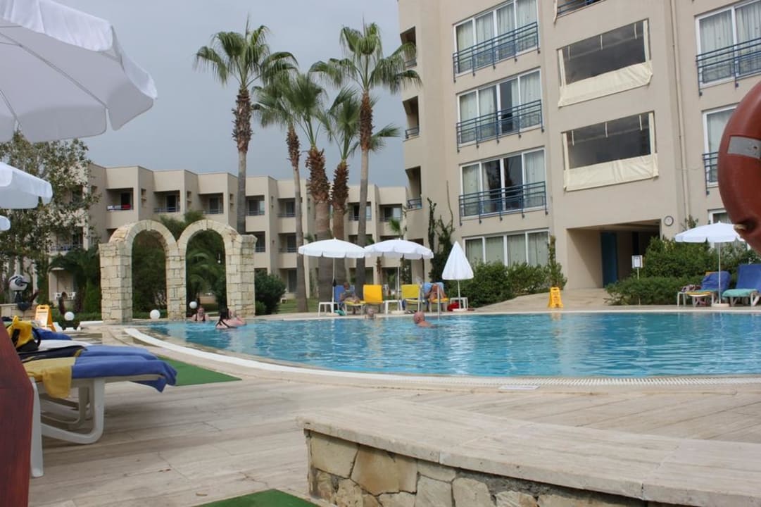 Aussenansicht Hotelgebäude Labranda Alantur Resort