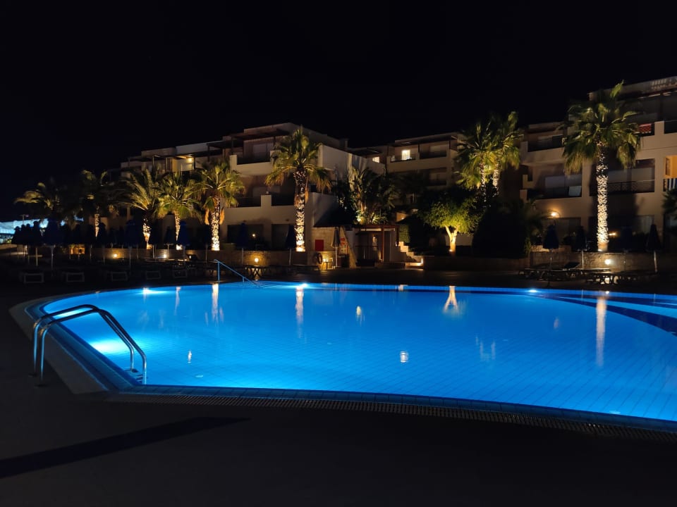 Pool Grand Hotel Holiday Resort