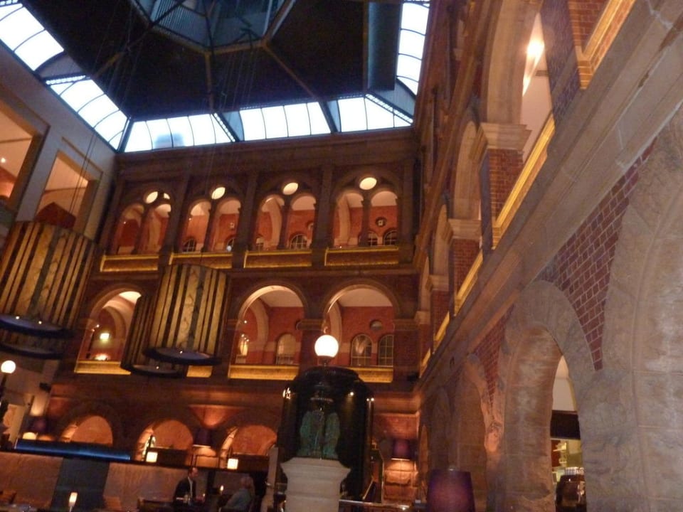 Lobby und Restaurant im Erdgeschoss Hotel InterContinental Sydney