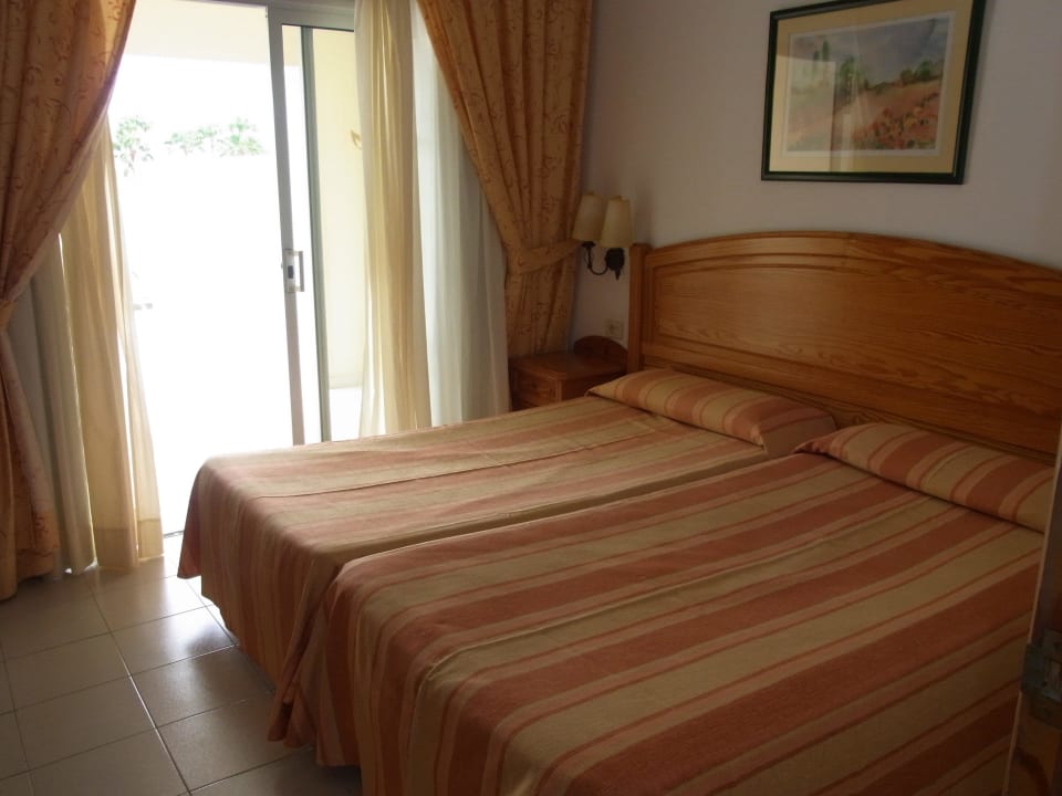 Schlafzimmer Hotel Riu Oliva Beach Resort