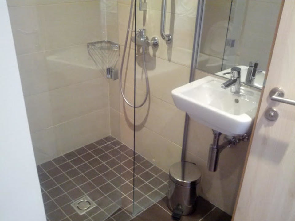 Kleines Badezimmer Park Inn by Radisson Linz