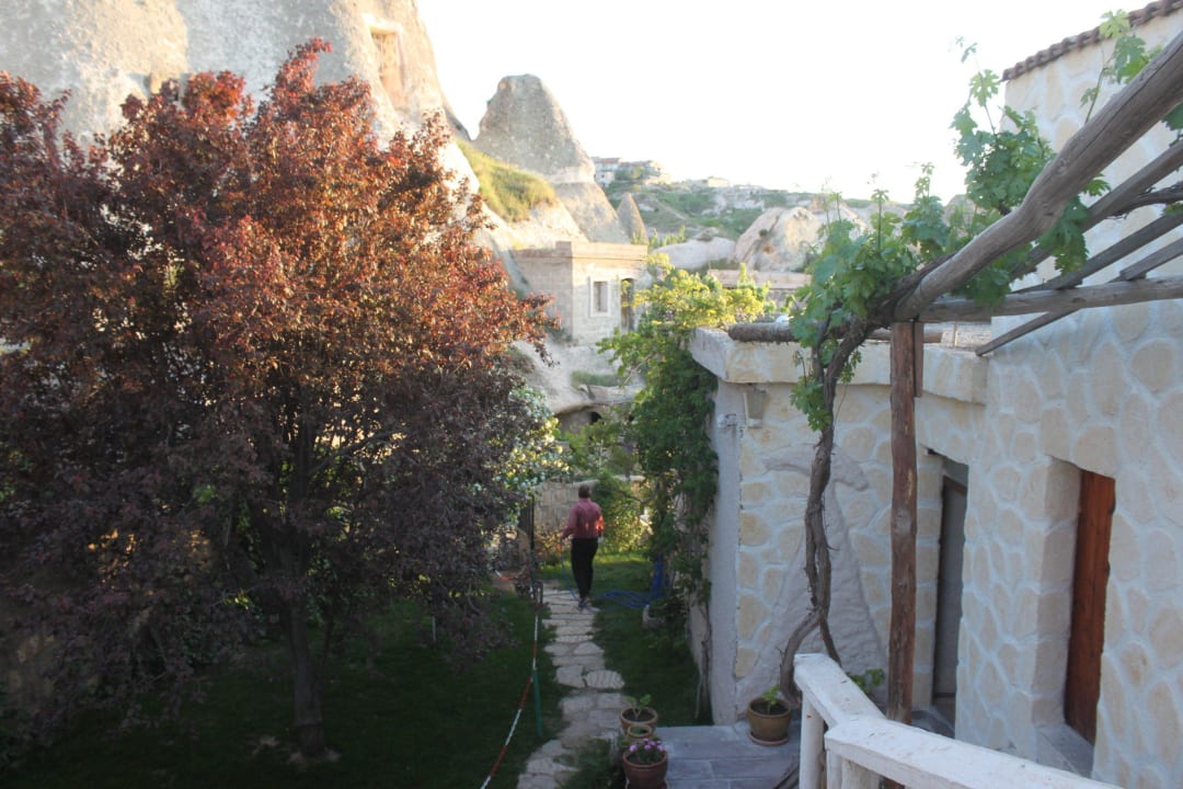 Verwinkelte, enge, schmale Gänge Göreme Kaya Hotel