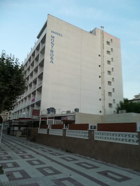 Außenansicht Hotel Mont Rosa