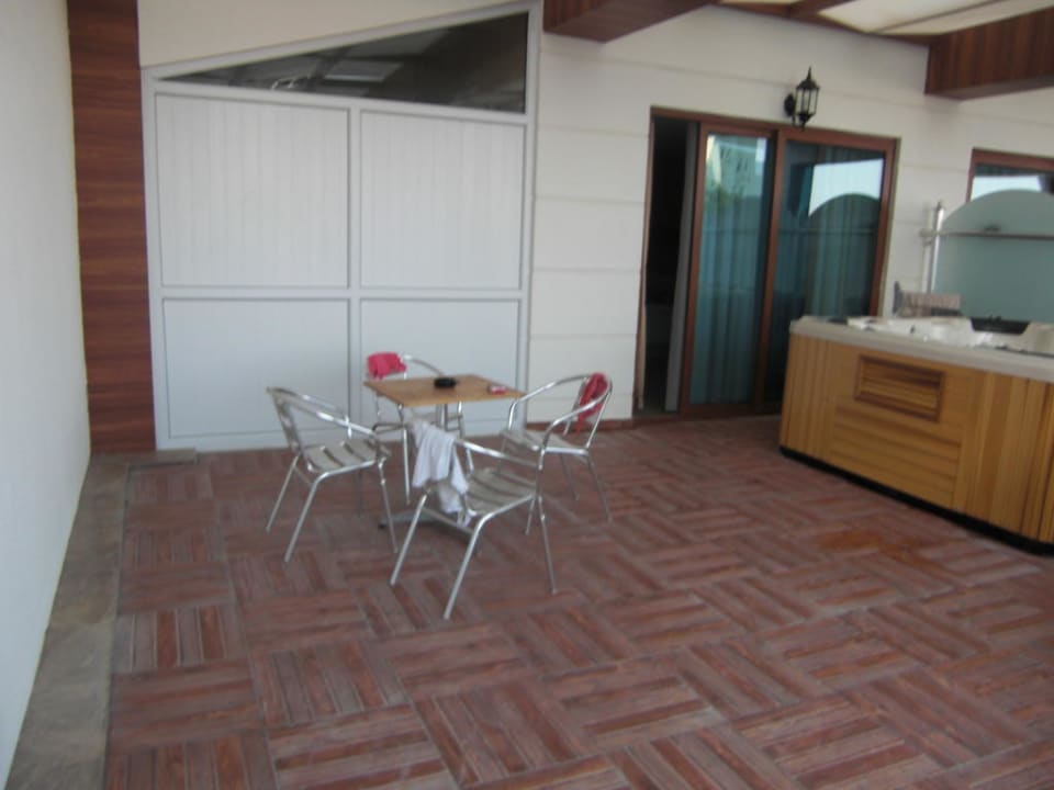 Balkon Granada Luxury Okurcalar