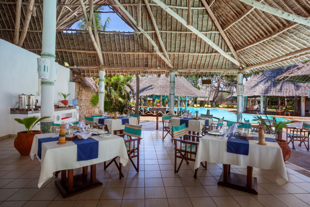 Restaurant Neptune Village Beach Resort & Spa