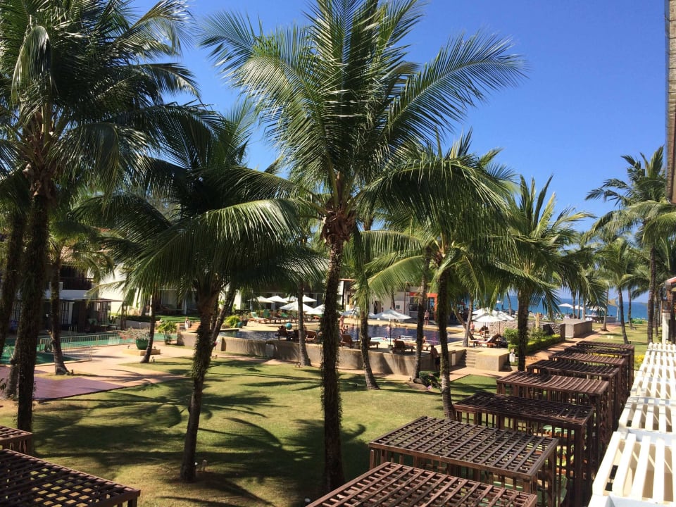 Balkon-Ausblick aus unserem Deluxe Room (Hauptbau) The Briza Beach Resort Khaolak