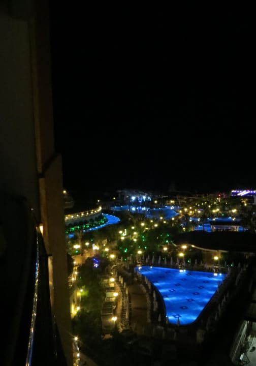Zimmerausblick bei Nacht Hotel Delphin Imperial