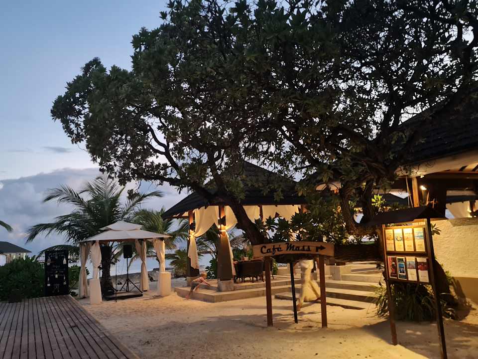 Strand Adaaran Select Meedhupparu Island Resort - Premium All Inclusive