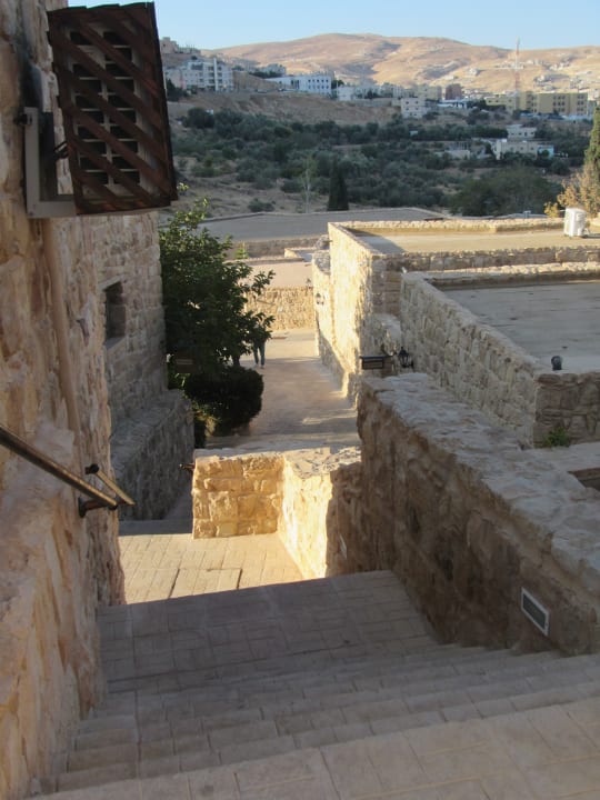 Sonstiges The Old Village Hotel & Resort