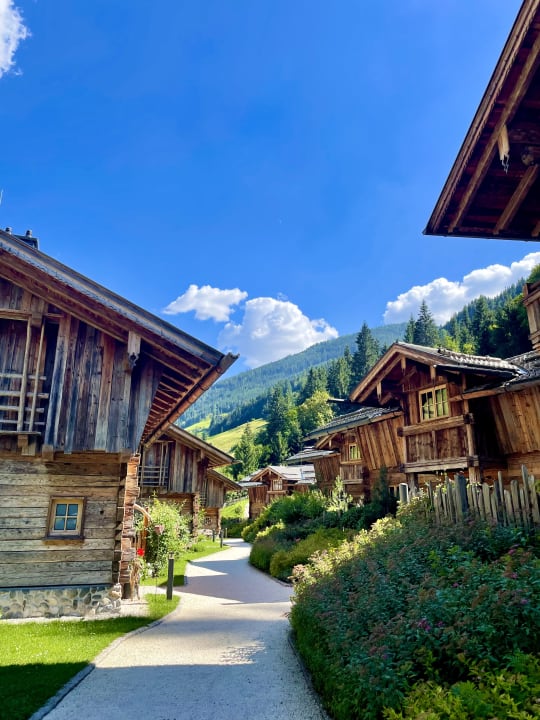 Außenansicht Chaletdorf Auszeit