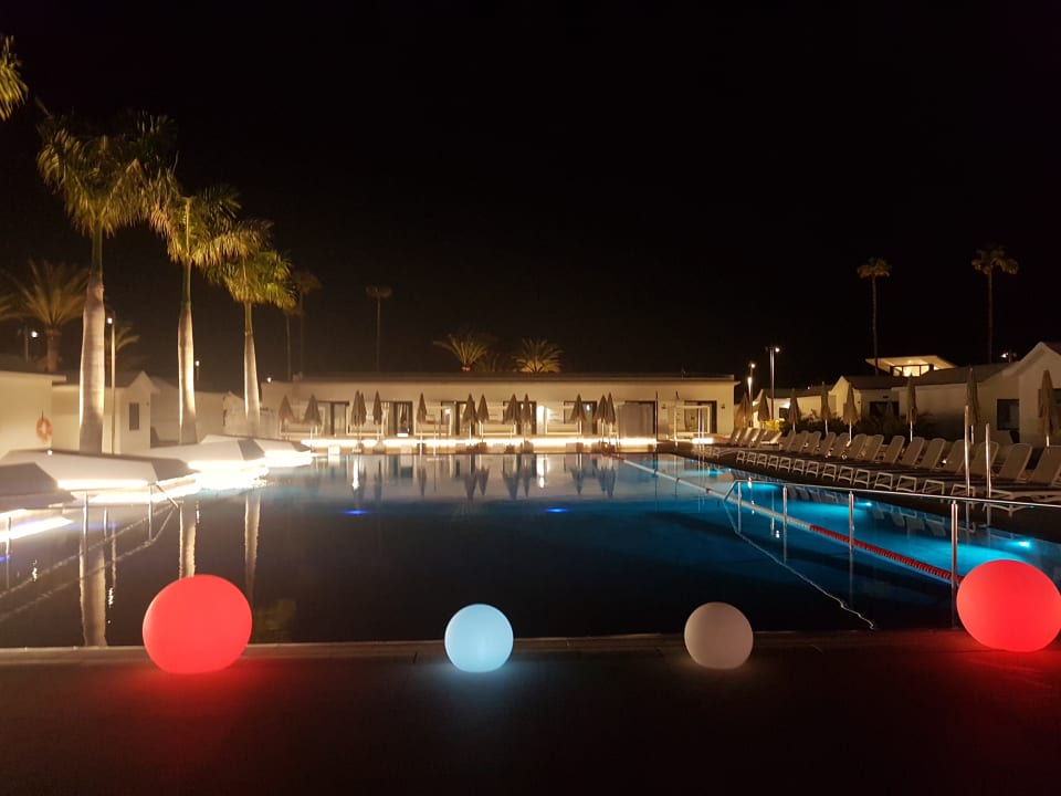 Pool Club Maspalomas Suites & SPA