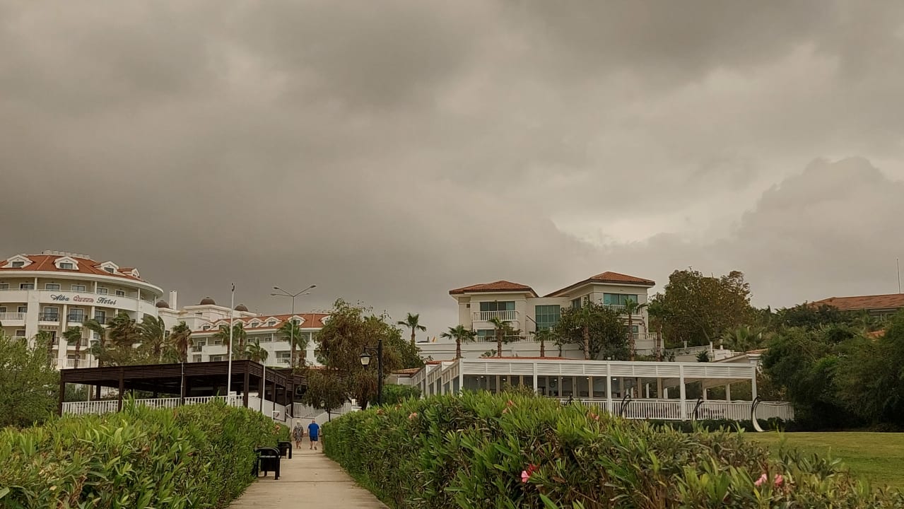 Außenansicht Alba Queen Hotel