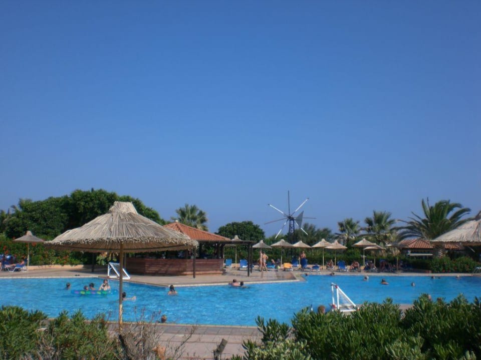 Pool Anissa Beach & Village