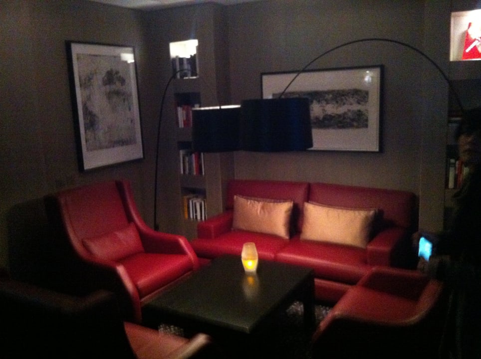 Library  Waldorf Astoria Berlin