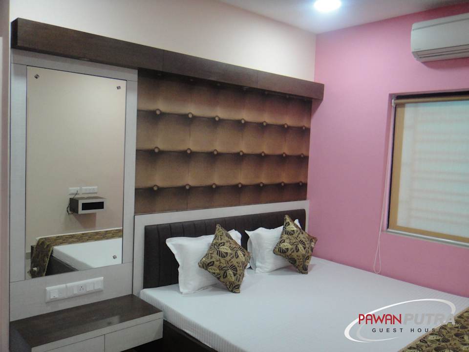 Deluxe Room Pawan Putra Guest House