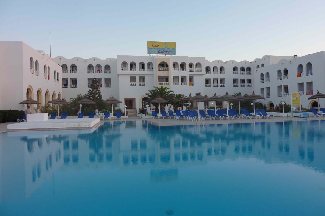 Rückseite vom Aktivitypool aus gesehen Calimera Yati Beach