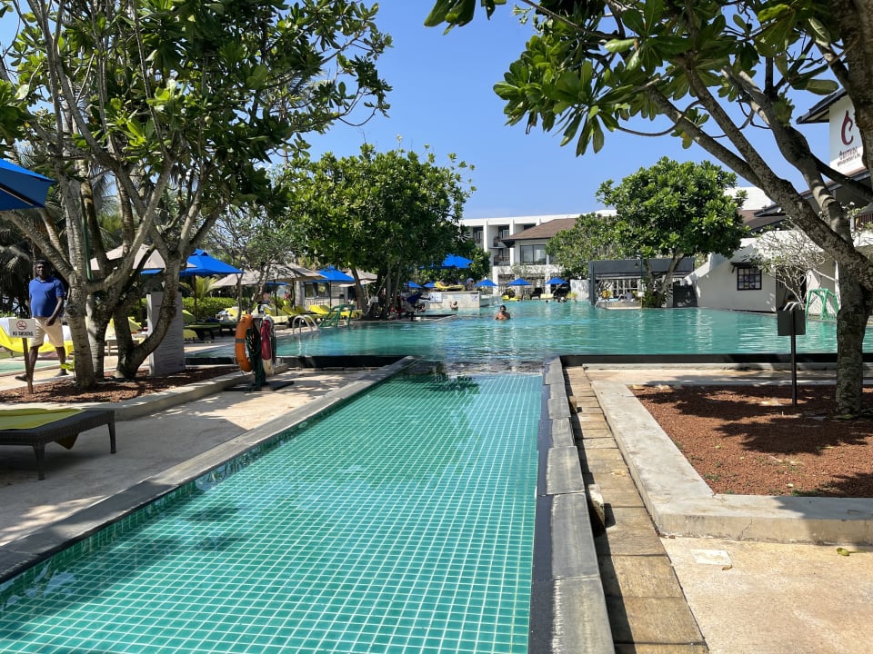 Pool NH Bentota Ceysands Resort