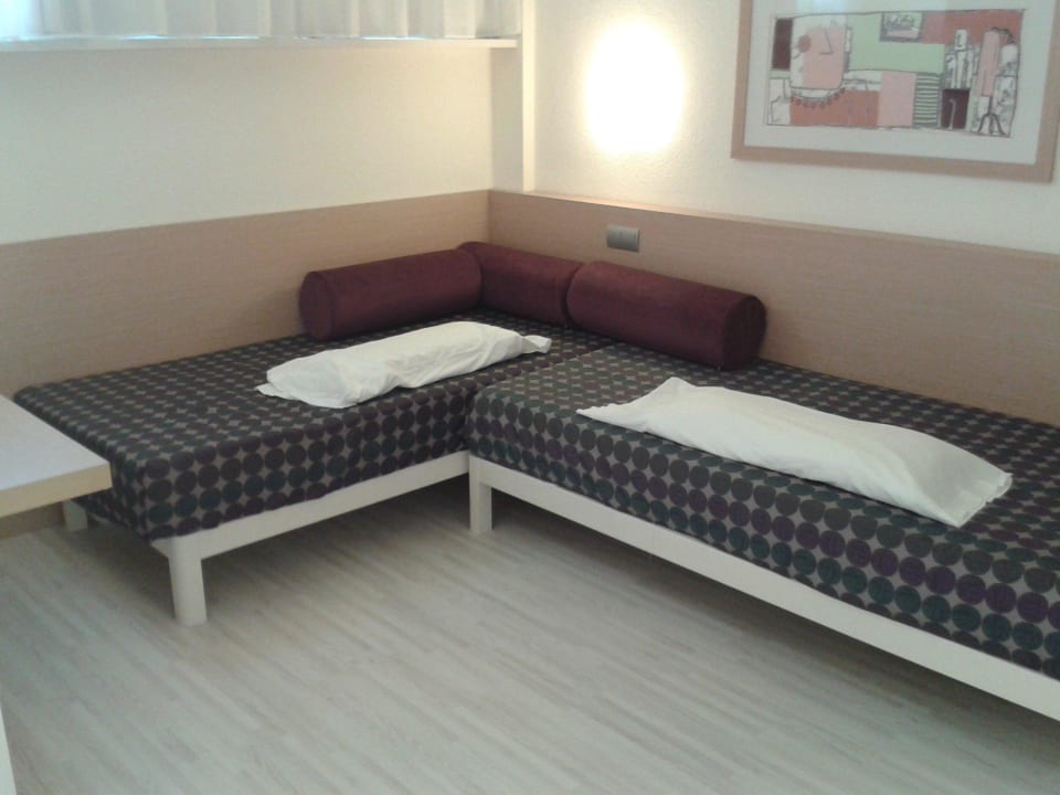 Kinderbetten Insotel Club Cala Mandia