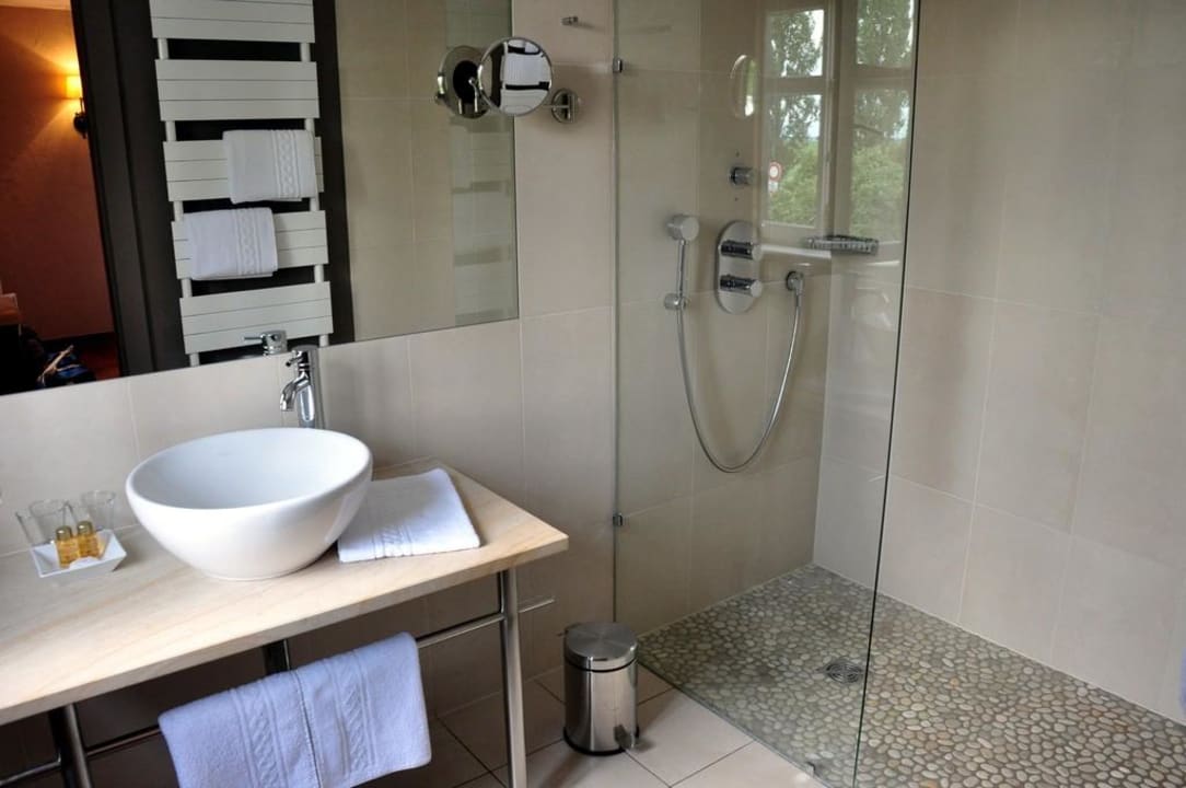 Unser Badezimmer HOTEL DE L'ILLWALD