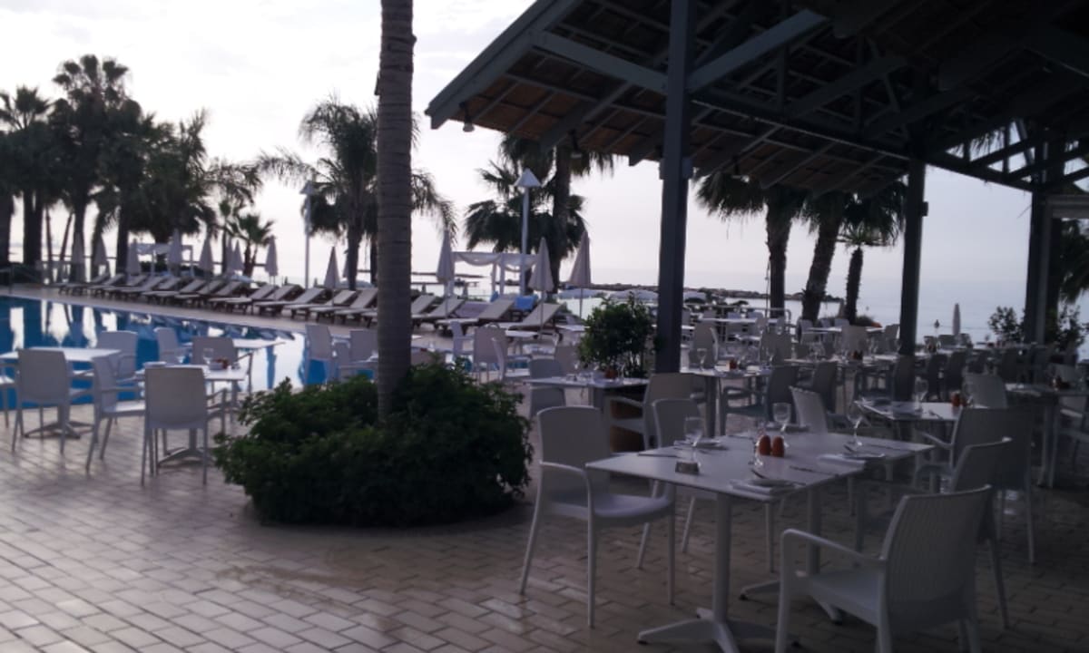 Gastro Palm Beach Hotel & Bungalows