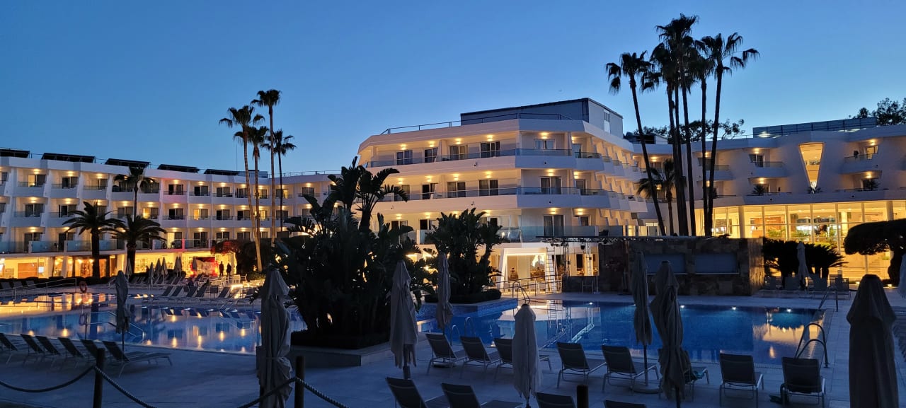 Außenansicht Iberostar Waves Playa de Muro