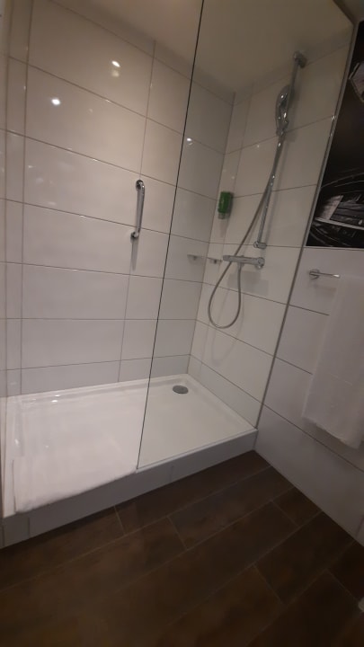 Zimmer ibis Styles Tubingen