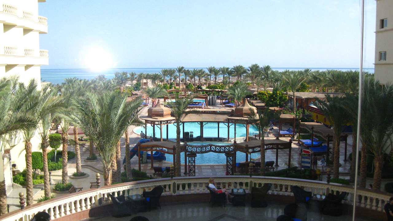 Панорама территории из окна ресторана Riviera Aqua Park Resort