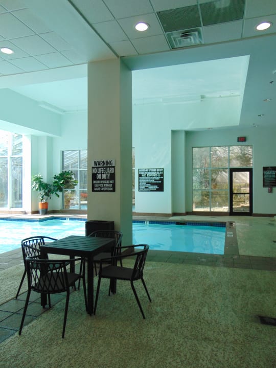 Pool Renaissance Austin Hotel