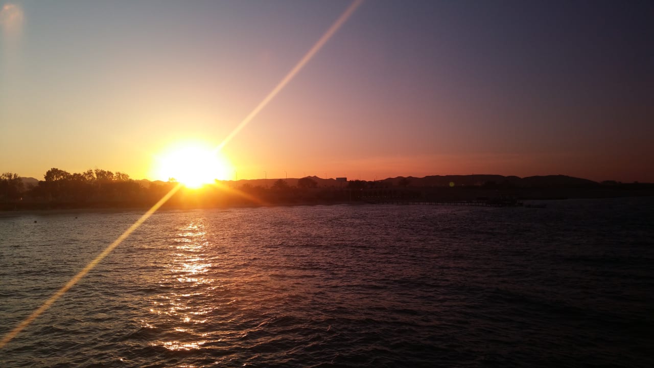 Sonnenuntergang Mövenpick Resort El Quseir