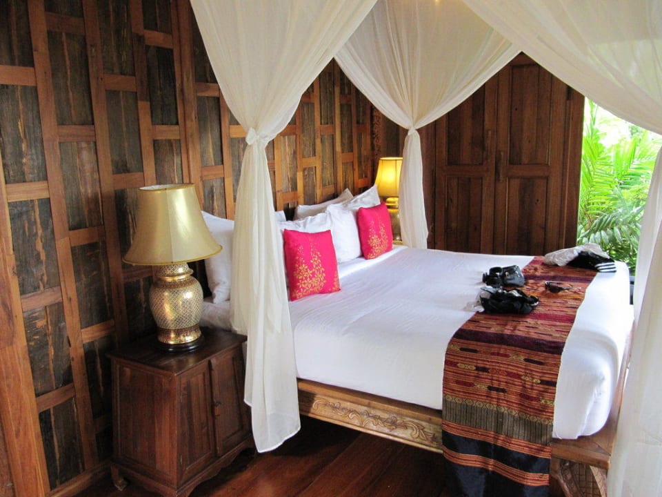 Schlafzimmer Ocean Pool Villa Santhiya Koh Phangan Resort & Spa