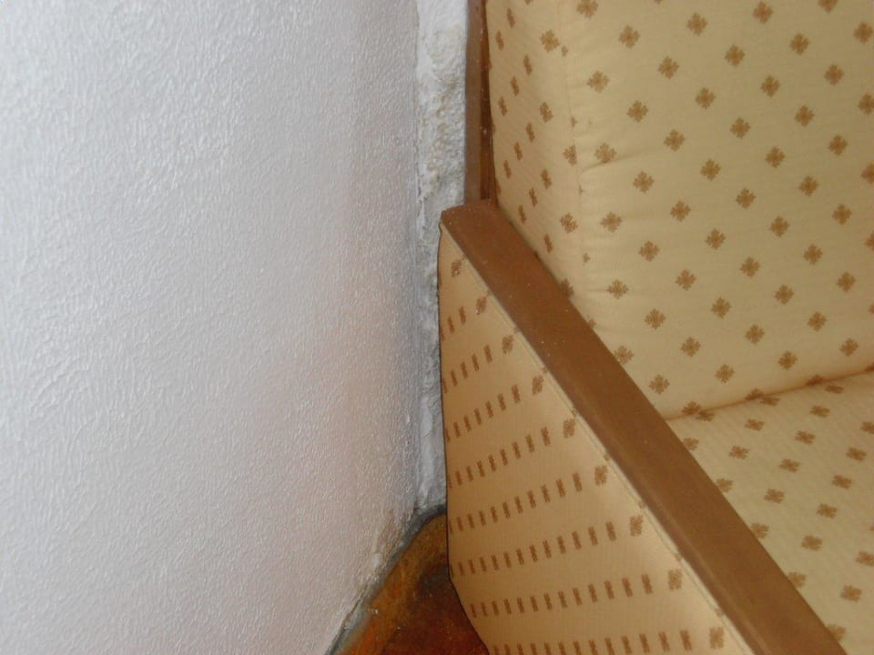 Zimmer mit Schimmel Hotel El Mouradi Palm Marina