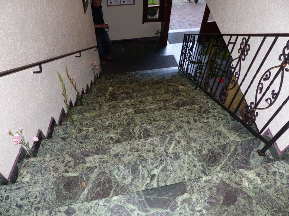 Treppenaufgang zur Rezeption Hotel Lellmann