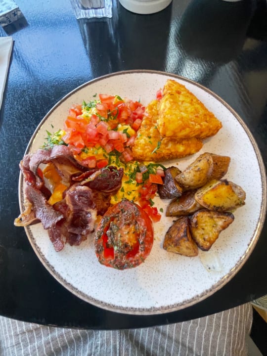 Gastro voco Dubai The Palm by IHG