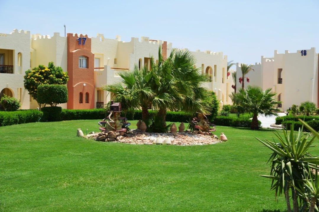Schöne Gartenanlage SUNRISE Royal Makadi Resort