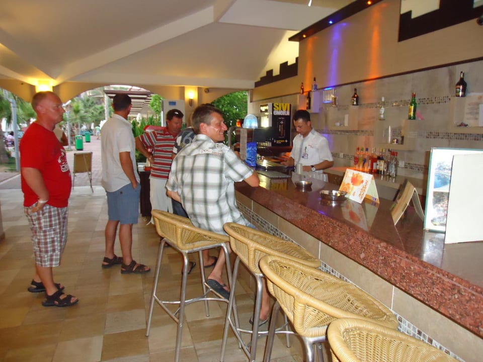 Pool Bar Hane Family Resort