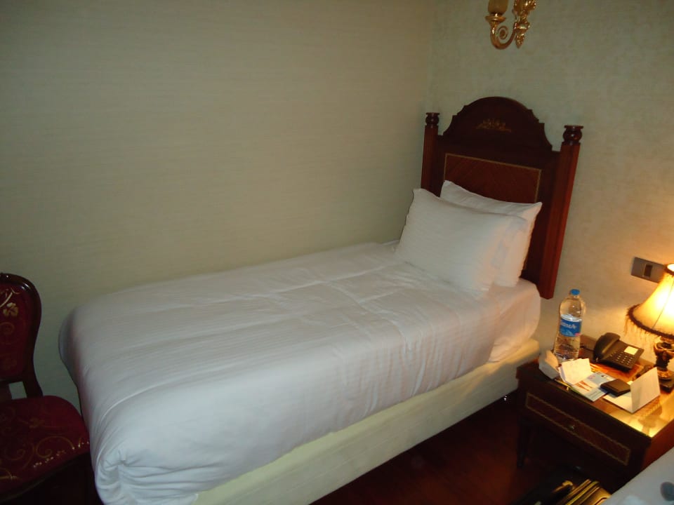 Bett Hotel Sapphire