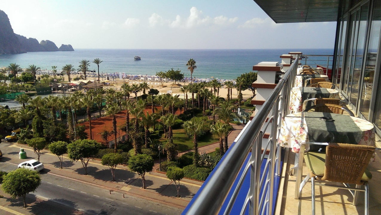 Außenterrasse des Restaurans  Gardenia Hotel