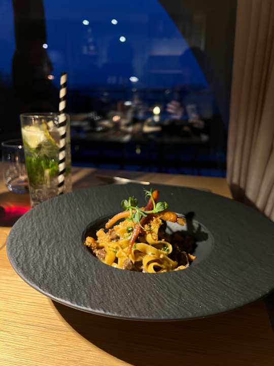 Gastro Gloriette Guesthouse