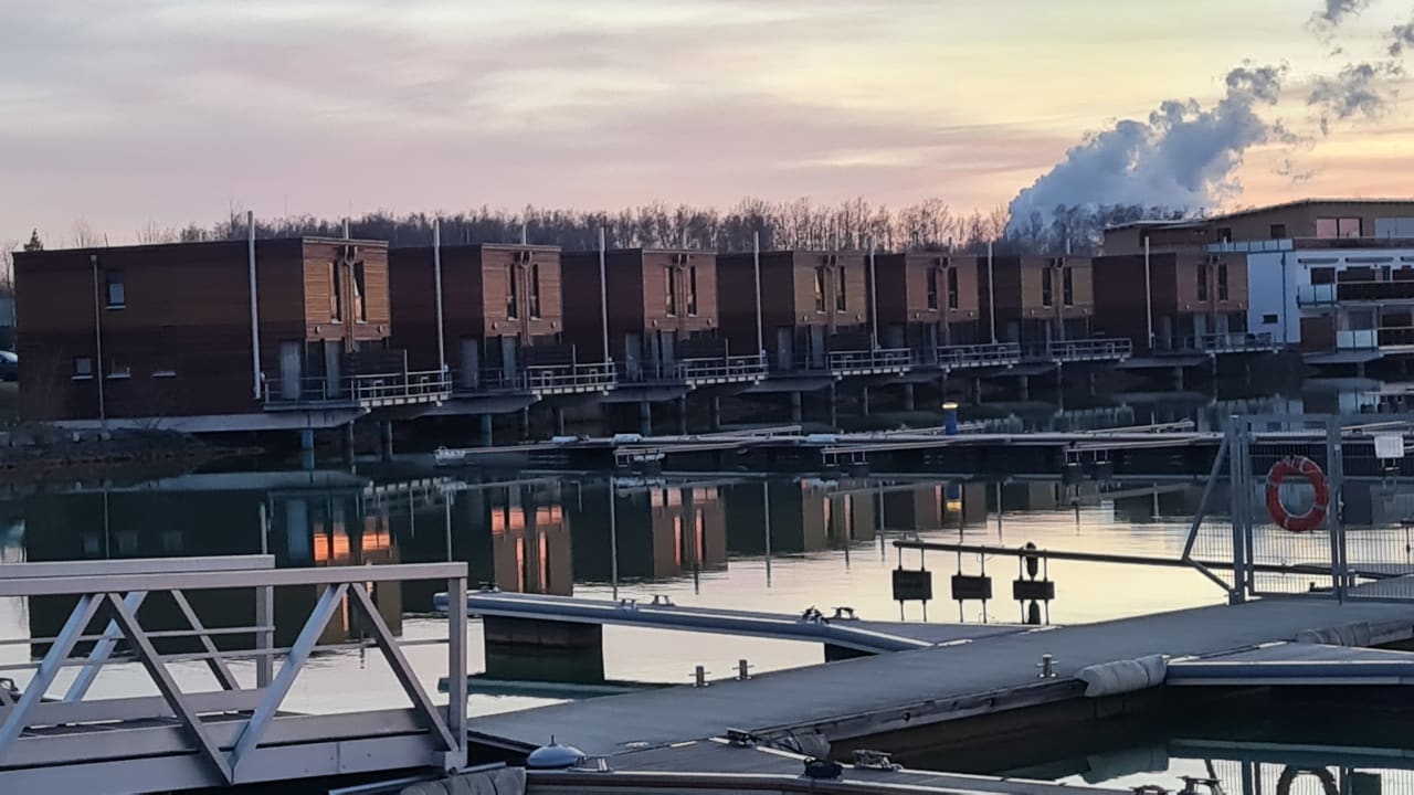Außenansicht LAGOVIDA Ferienresort am Störmthaler See