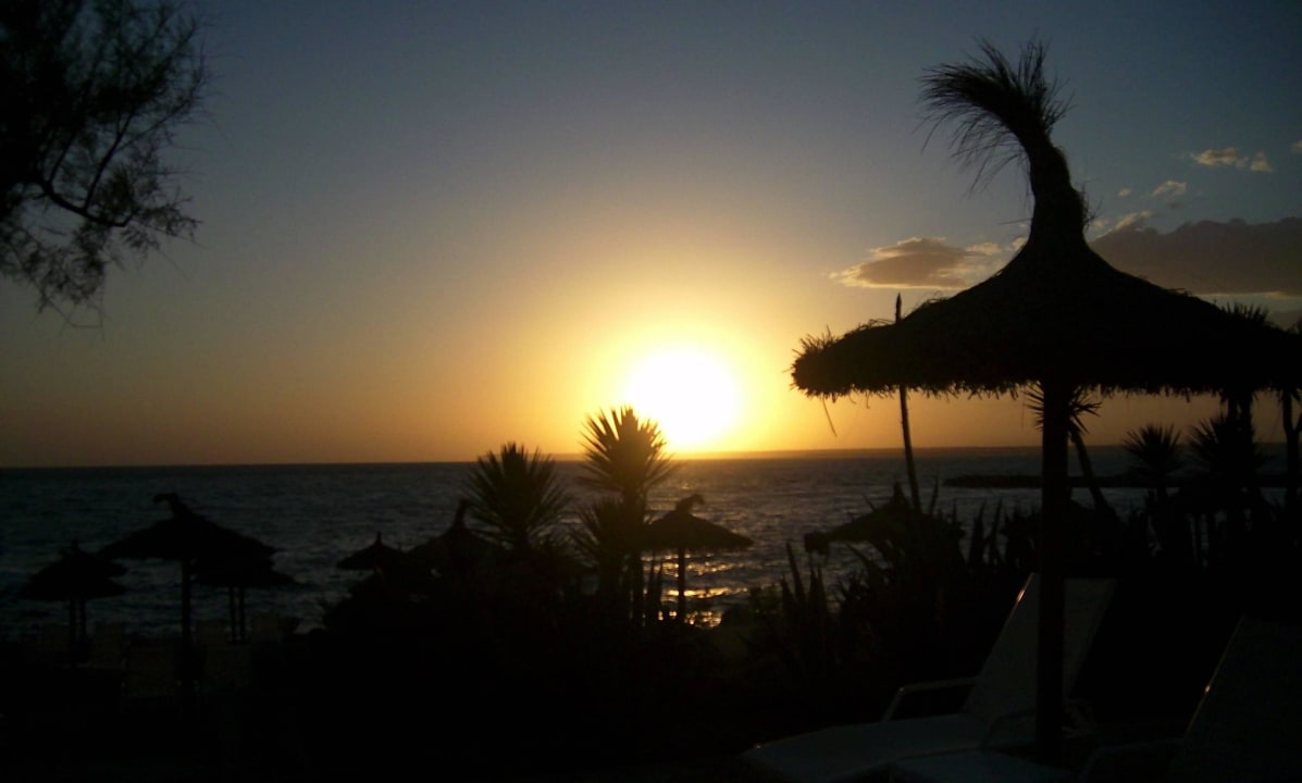 Sonnenuntergang am Pool Universal Hotel Cabo Blanco - Adults Only