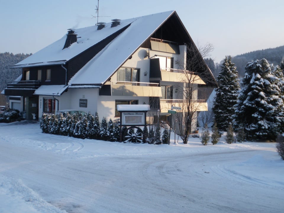 Wintertraum Ferienwohnungen Landhaus Meran