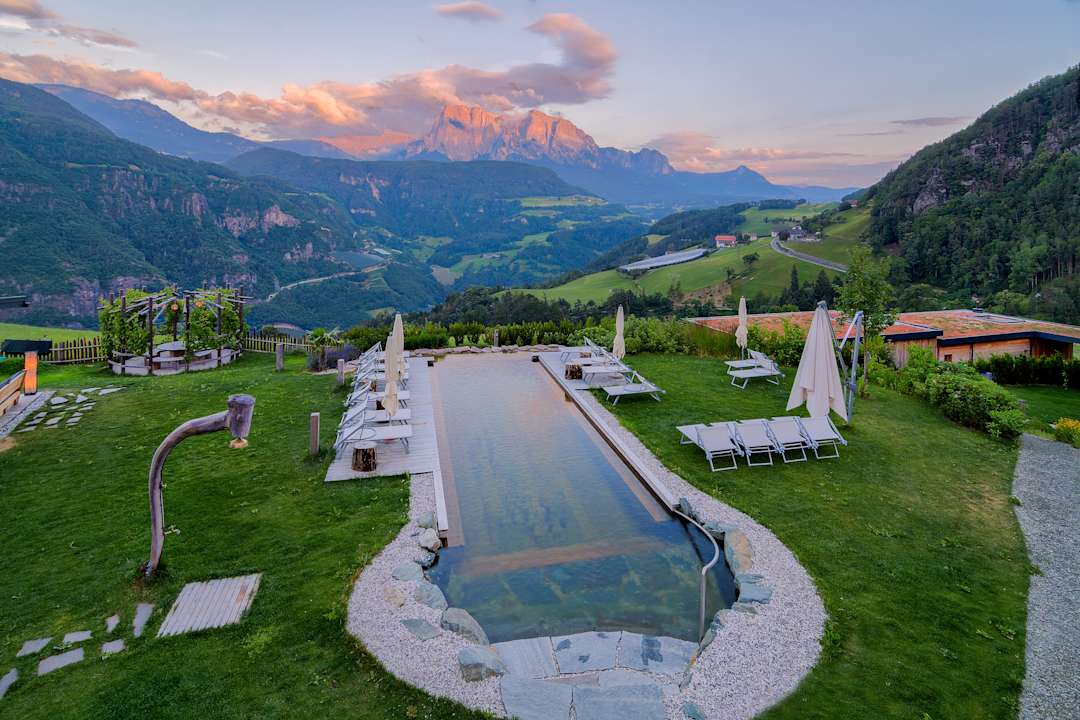 Pool Hotel-Chalet Pennhof